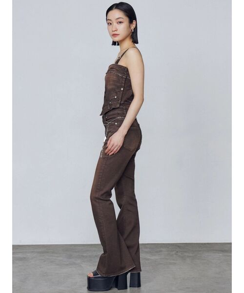 EMODA（エモダ）の「デニムキャミサロペット（サロペット/オーバーオール・レディース・ブラック/ライトブルー/インディゴブルー/ブラウン・SMALL/MEDIUM）」の12枚目の写真