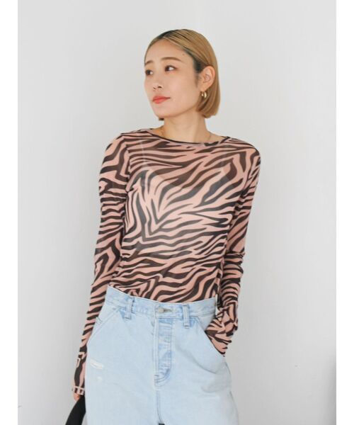 Ungrid（アングリッド）の「ゼブラ柄シアーチュールロングスリーブTee（Tシャツ/カットソー・レディース・ブラック/グリーン系その他・FREE）」の9枚目の写真