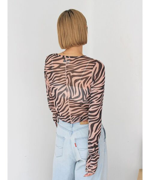 Ungrid（アングリッド）の「ゼブラ柄シアーチュールロングスリーブTee（Tシャツ/カットソー・レディース・ブラック/グリーン系その他・FREE）」の11枚目の写真