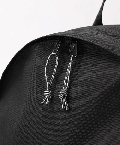 OUTDOOR PRODUCTS（アウトドアプロダクツ）の「X-girl × OUTDOOR PRODUCTS DAY PACK（バックパック/リュック・レディース・ネイビー/ブラック・ONE SIZE）」の8枚目の写真