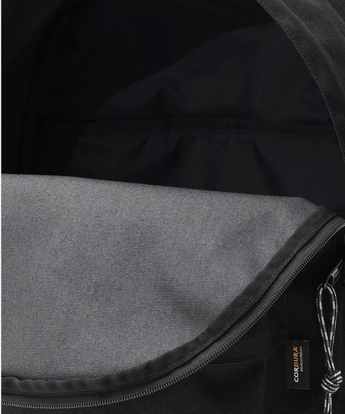 OUTDOOR PRODUCTS（アウトドアプロダクツ）の「X-girl × OUTDOOR PRODUCTS DAY PACK（バックパック/リュック・レディース・ネイビー/ブラック・ONE SIZE）」の12枚目の写真