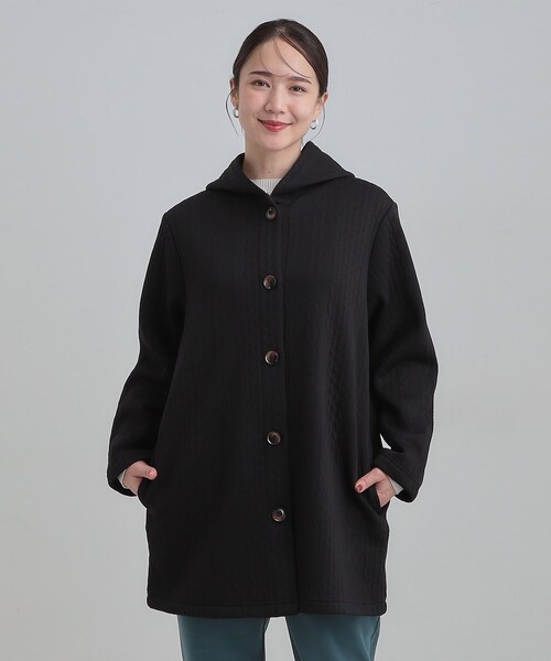 SHOO・LA・RUE（シューラルー）の「【裏面ベロアであったか】体型をカバーしながらスマートに魅せる ケーブルジャガードコーディガン（カーディガン/ボレロ・レディース・ブラック/ライトベージュ/チャコールグレー・02/04/01/03）」の16枚目の写真