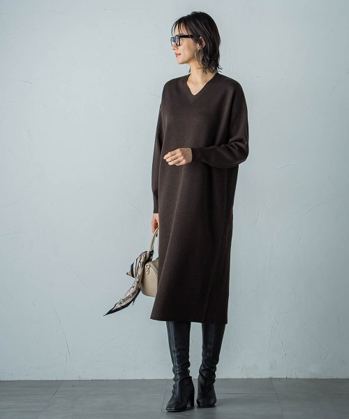LAUTREAMONT(ロートレアモン)の「【WEB限定】Vネックニットワンピース≪丈長めあり/手洗い可能≫(ワンピース・レディース・ネイビー/ブラウン/ブルー/チャコールグレー/ブラック・9号/11号)」の9枚目の写真
