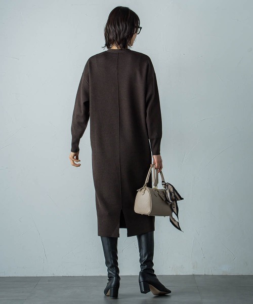 LAUTREAMONT(ロートレアモン)の「【WEB限定】Vネックニットワンピース≪丈長めあり/手洗い可能≫(ワンピース・レディース・ネイビー/ブラウン/ブルー/チャコールグレー/ブラック・9号/11号)」の11枚目の写真