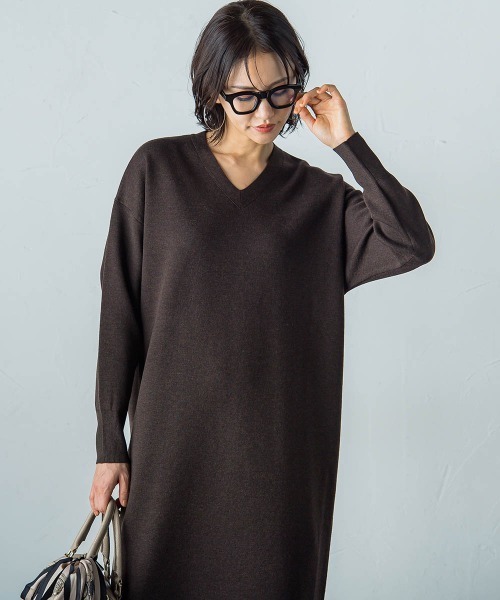 LAUTREAMONT(ロートレアモン)の「【WEB限定】Vネックニットワンピース≪丈長めあり/手洗い可能≫(ワンピース・レディース・ネイビー/ブラウン/ブルー/チャコールグレー/ブラック・9号/11号)」の12枚目の写真