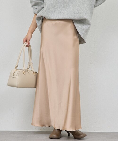 GALLARDAGALANTE(ガリャルダガランテ)の「アセテートバイアススカート(スカート・レディース・ベージュ/ライトグレー・1/0)」の1枚目の写真