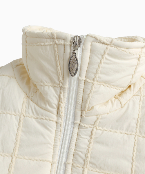 MENASOO(ミナス)の「MNS Short Puffer Jacket_Ivory(ダウンジャケット/コート・レディース・アイボリー・F)」の16枚目の写真
