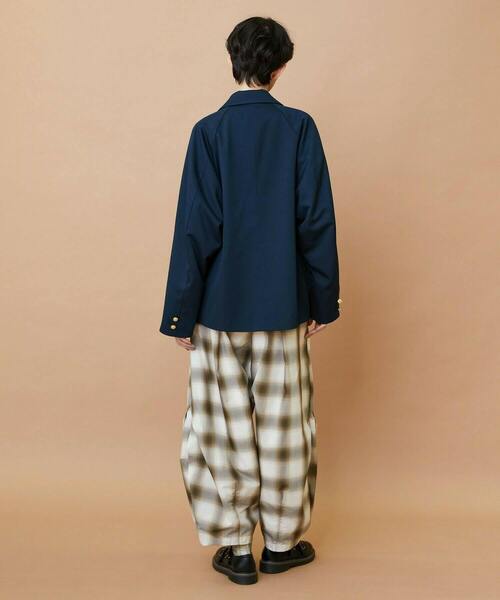 FRAPBOIS(フラボア)の「ブレイザー ジャケット(テーラードジャケット・レディース・ネイビー/グレイッシュベージュ・1/2)」の13枚目の写真