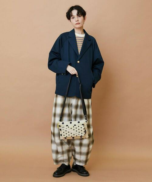 FRAPBOIS(フラボア)の「ブレイザー ジャケット(テーラードジャケット・レディース・ネイビー/グレイッシュベージュ・1/2)」の15枚目の写真