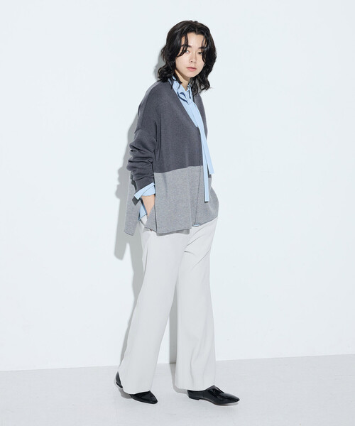 COMME CA(コムサ)の「ウール混スムース ジップカーディガン(カーディガン/ボレロ・レディース・サックスブルー/チャコール/ベージュ系その他・9号)」の4枚目の写真