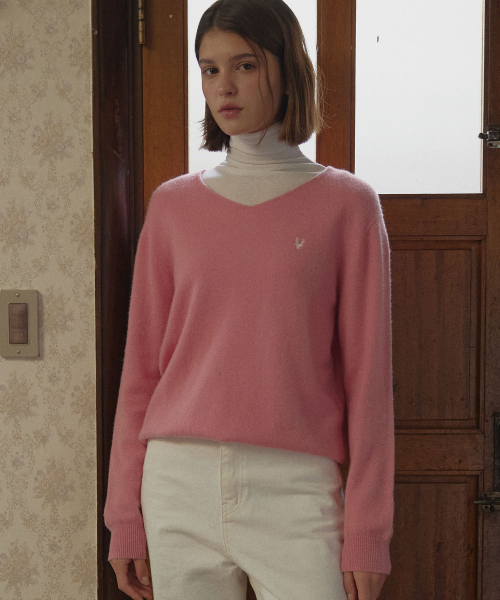 DEARMYDEER(ディアマイディア)の「Essential V-nect knit (Pink)(ニット/セーター・レディース・その他・FREE)」の2枚目の写真