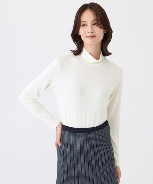 TRANS WORK(トランスワーク)の「【ウォッシャブル・吸湿発熱】サクラウォームベア天カットソー(Tシャツ/カットソー・レディース・ブラック/オフホワイト・38/40)」の1枚目の写真