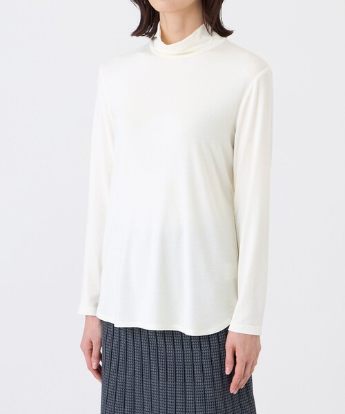TRANS WORK(トランスワーク)の「【ウォッシャブル・吸湿発熱】サクラウォームベア天カットソー(Tシャツ/カットソー・レディース・ブラック/オフホワイト・38/40)」の7枚目の写真