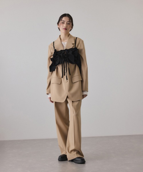 ADAM ET ROPE'(アダムエロペ)の「【サステナブル】ニットフリルビスチェ(ベスト・レディース・ブラック・FREE)」の3枚目の写真