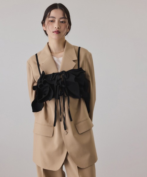 ADAM ET ROPE'(アダムエロペ)の「【サステナブル】ニットフリルビスチェ(ベスト・レディース・ブラック・FREE)」の4枚目の写真