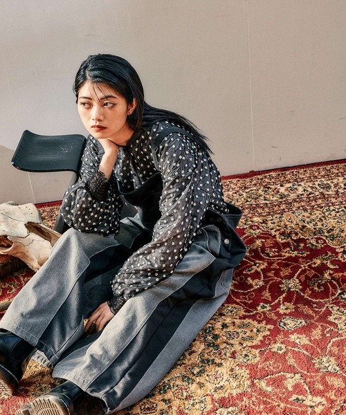 niko and...（ニコアンド）の「[MODE NORM CORE] デニムパッチワークサロペ（サロペット/オーバーオール・レディース・ブラック/グレー/アイボリー・MEDIUM/LARGE）」の2枚目の写真