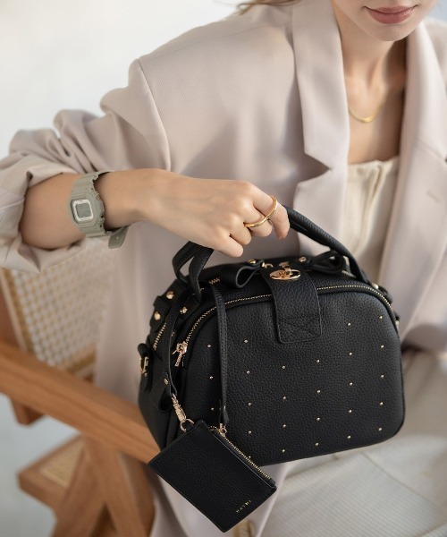 HAYNI（ヘイニ）の「Nene Loche Dot ネネロシェ ドット（ショルダーバッグ・レディース・グレー系/ブラウン系/ブラック×ゴールド・FREE）」の4枚目の写真