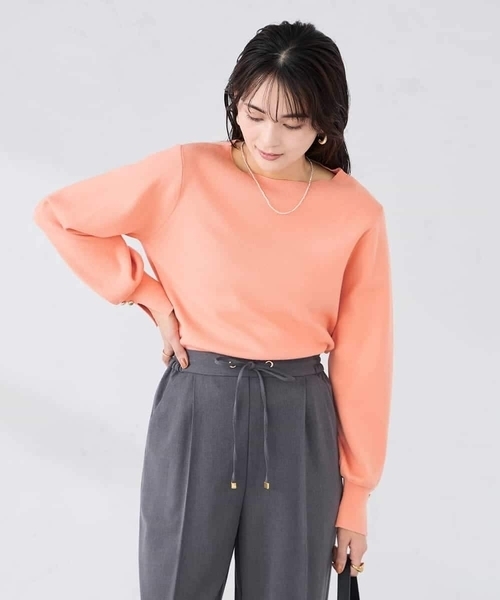 a.v.v(アーヴェヴェ)の「【WEB限定】ボートネックパフスリーブスプリングニット(ニット/セーター・レディース・ライラック/アイボリー/ブラック/ブルー/グレー/ピンク・36/38/42/40)」の1枚目の写真