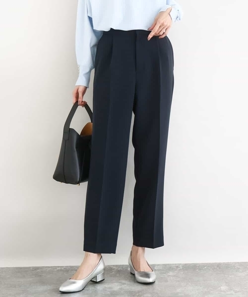 MK MICHEL KLEIN（エムケーミッシェルクラン）の「ダブルクロス テーパードパンツ/セットアップ対応/防シワ/ストレッチ/洗える（その他パンツ・レディース・ネイビー/グレイッシュベージュ・36/38）」の3枚目の写真