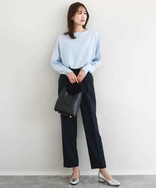 MK MICHEL KLEIN（エムケーミッシェルクラン）の「ダブルクロス テーパードパンツ/セットアップ対応/防シワ/ストレッチ/洗える（その他パンツ・レディース・ネイビー/グレイッシュベージュ・36/38）」の4枚目の写真