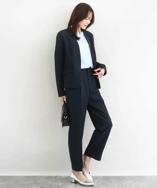 MK MICHEL KLEIN（エムケーミッシェルクラン）の「ダブルクロス テーパードパンツ/セットアップ対応/防シワ/ストレッチ/洗える（その他パンツ・レディース・ネイビー/グレイッシュベージュ・36/38）」の9枚目の写真