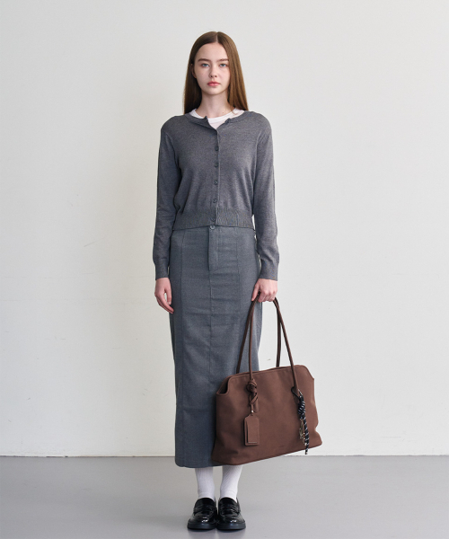 ALKI ALKA(アルキアルカ)の「Sienna (Suede Brown)(ショルダーバッグ・レディース・ダークブラウン・FREE)」の4枚目の写真