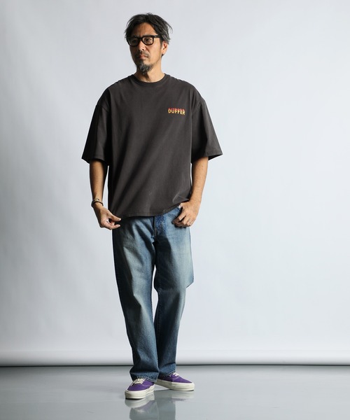 The DUFFER of ST.GEORGE(ザダファーオブセントジョージ)の「【WEB限定アイテム】<Mickey Mouse>T-SHIRT "ROCK":<ミッキーマウス> ロックTシャツ(Tシャツ/カットソー・メンズ・スミクロ・X-LARGE/LARGE/MEDIUM/SMALL)」の4枚目の写真