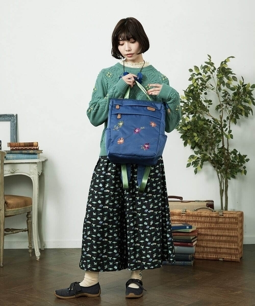 Jocomomola（ホコモモラ）の「フラワー刺繍トートリュック（バック