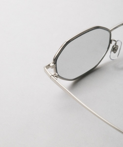 B.I.D.(ビーアイディー)の「《オーバル サングラス》(サングラス・レディース・チャコールグレー/クリア/ライトブラウン/ライトグレー・FREE)」の14枚目の写真