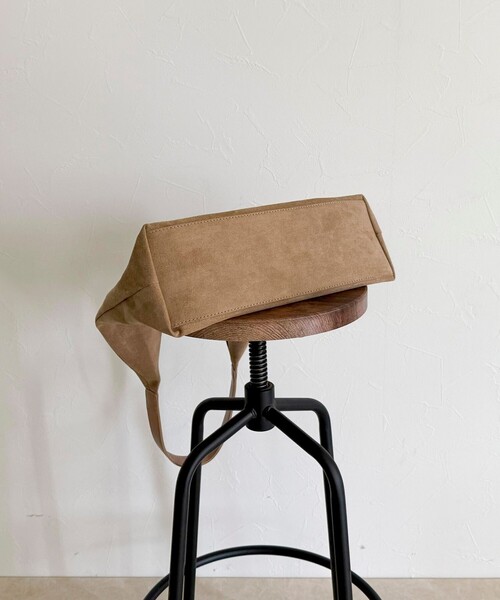 fredy emue（フレディエミュ）の「フェイクスエードトライアングルバッグ（トートバッグ・レディース・ブラウン/ベージュ/ブラック/オリーブ・FREE）」の18枚目の写真