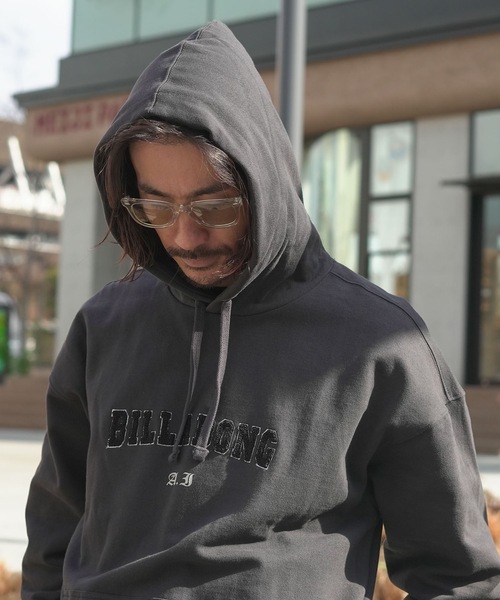 BILLABONG(ビラボン)の「BILLABONG メンズ 【A.IRONS】A.I. FOREVER HOOD パーカー 【2026年春夏モデル】/ビラボンアンディアイアインズコラボプルオーバーフーディー(パーカー・メンズ・ブラック・MEDIUM/LARGE/X-LARGE)」の2枚目の写真