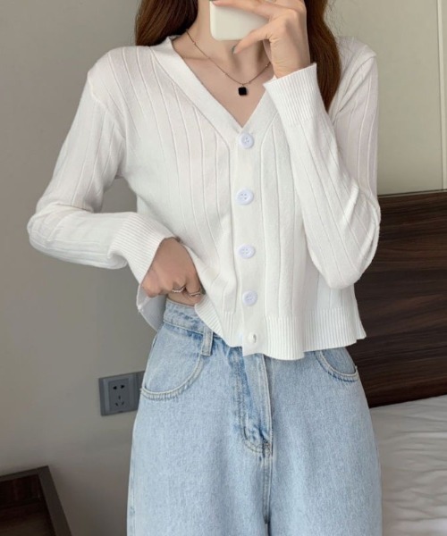 Beststore（ベストストア）の「秋冬vネックカーディガン ショット丈 リブニットトップス レディース（カーディガン/ボレロ・レディース・エンジ/パープル/ベージュ/ピンク/ホワイト/ブルー/ライトベージュ/ブラック・FREE）」の22枚目の写真