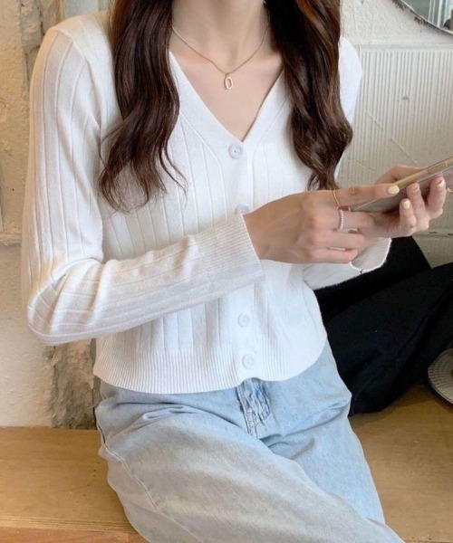Beststore（ベストストア）の「秋冬vネックカーディガン ショット丈 リブニットトップス レディース（カーディガン/ボレロ・レディース・エンジ/パープル/ベージュ/ピンク/ホワイト/ブルー/ライトベージュ/ブラック・FREE）」の21枚目の写真