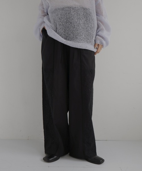 hellam(へラム)の「刺繍レースイージーパンツ(その他パンツ・レディース・ブラック/ホワイト・FREE)」の3枚目の写真