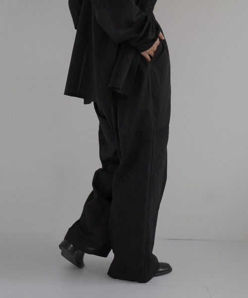 hellam(へラム)の「刺繍レースイージーパンツ(その他パンツ・レディース・ブラック/ホワイト・FREE)」の4枚目の写真