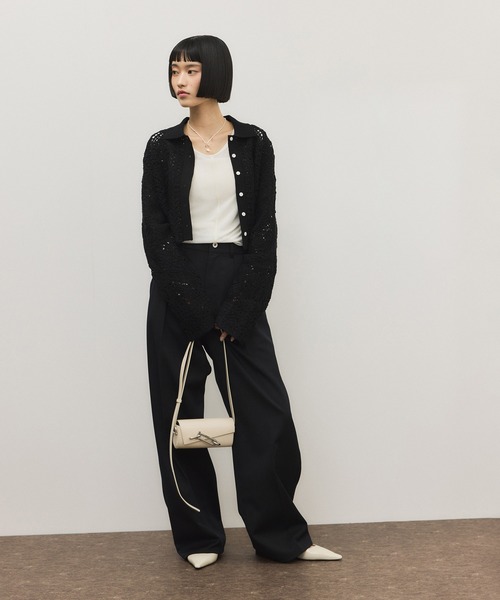 ADAM ET ROPE'（アダムエロペ）の「バックストラップパンプス（パンプス・レディース・オフホワイト/ブラック・24.5/24/23.5/23）」の5枚目の写真