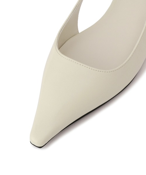 ADAM ET ROPE'（アダムエロペ）の「バックストラップパンプス（パンプス・レディース・オフホワイト/ブラック・24.5/24/23.5/23）」の14枚目の写真