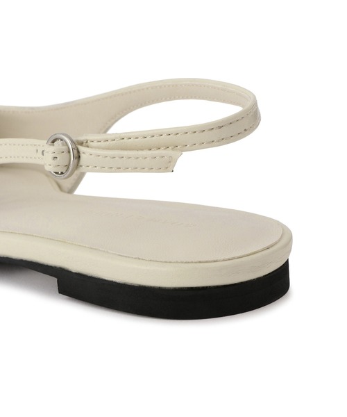 ADAM ET ROPE'（アダムエロペ）の「バックストラップパンプス（パンプス・レディース・オフホワイト/ブラック・24.5/24/23.5/23）」の15枚目の写真