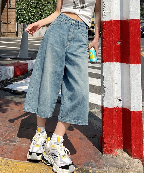 NANEA(ナネア)の「デニムワイドハーフパンツ(デニムパンツ・レディース・ブルー/ネイビー・SMALL/MEDIUM/LARGE/X-SMALL)」の13枚目の写真