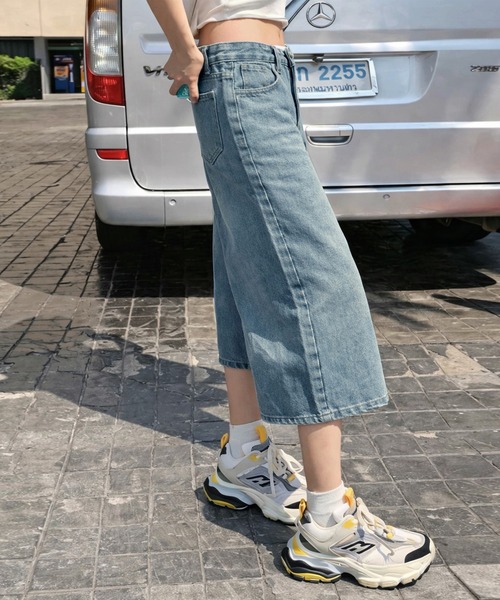 NANEA(ナネア)の「デニムワイドハーフパンツ(デニムパンツ・レディース・ブルー/ネイビー・SMALL/MEDIUM/LARGE/X-SMALL)」の11枚目の写真