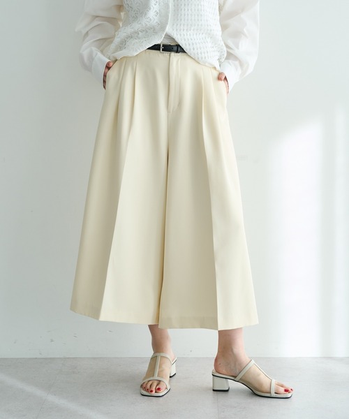 YECCA VECCA（イェッカヴェッカ）の「ベルトSETクロップド丈パンツ（その他パンツ・レディース・モカ/アイボリー/ブラック・FREE）」の7枚目の写真