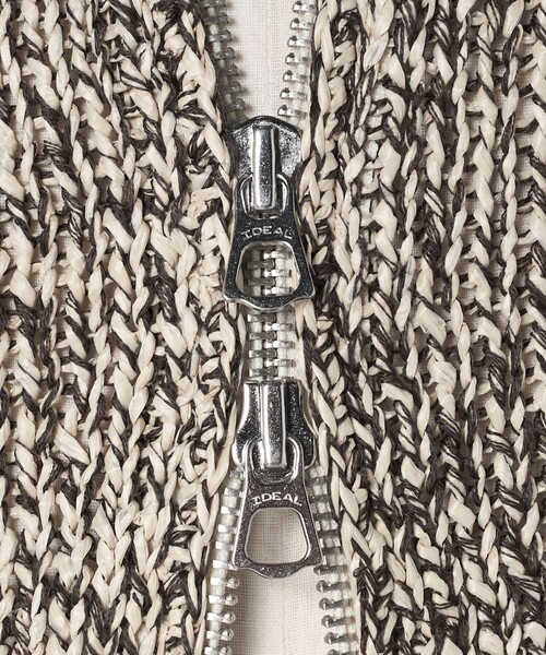 LOEFF(ロエフ)の「<LOEFF>ストローヤーン ライク カーディガン UNISEX(カーディガン/ボレロ・レディース・パープル/ダークブラウン・2/1/0)」の12枚目の写真