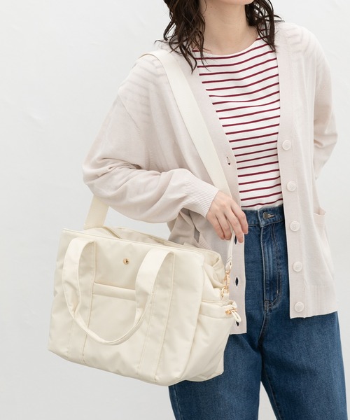 Honeys(ハニーズ)の「【非フッ素撥水加工】撥水両あおりA4トート(トートバッグ・レディース・ライトカーキ/ブラック/アイボリー・FREE)」の6枚目の写真