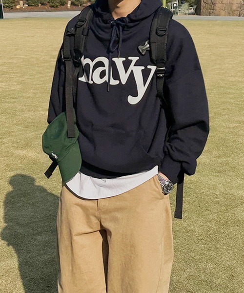 NOWLE（ノウル）の「【NOWLE】navy 筆記体デザイン ロゴ プリント プルオーバーパーカー（パーカー・メンズ・ネイビー・X-LARGE/LARGE/MEDIUM/SMALL）」の4枚目の写真