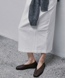 EPURE（エピュレ）の「ODE V-CUT FLATS（パンプス）」