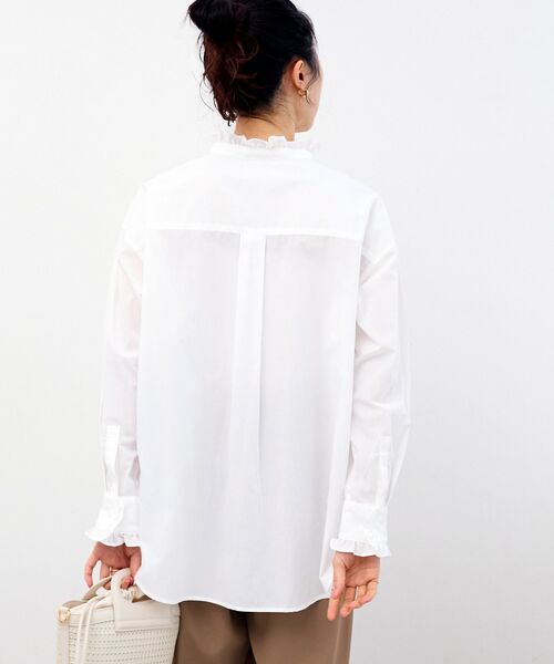 le.coeur blanc(ルクールブラン)の「スタンドネックフリルブラウス(シャツ/ブラウス・レディース・ブルー/オフホワイト・38)」の8枚目の写真