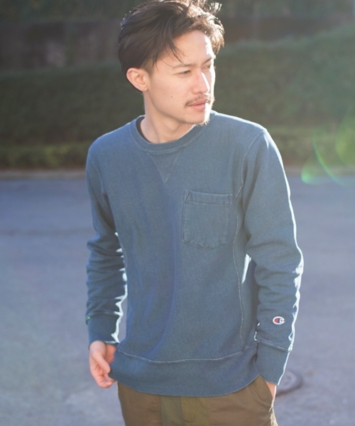 SHIPS(シップス)の「Champion(チャンピオン)×SHIPS AUTHENTIC: 別注 リバースウィーブ インディゴ クルーネック スウェット "ロングスリーブ"■(スウェット・メンズ・ブルー/ネイビー・SMALL/LARGE/MEDIUM)」の1枚目の写真