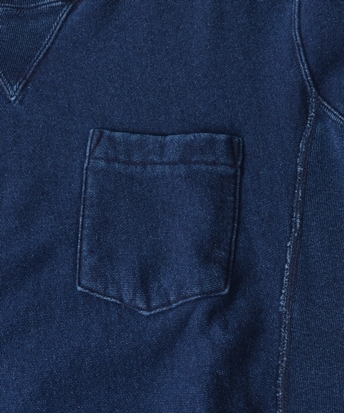 SHIPS(シップス)の「Champion(チャンピオン)×SHIPS AUTHENTIC: 別注 リバースウィーブ インディゴ クルーネック スウェット "ロングスリーブ"■(スウェット・メンズ・ブルー/ネイビー・SMALL/LARGE/MEDIUM)」の3枚目の写真