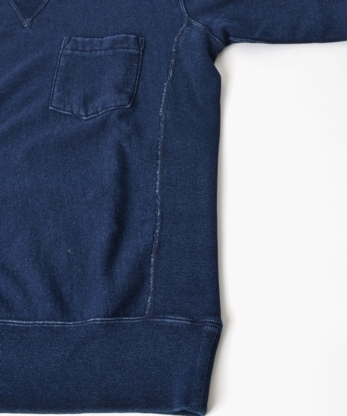 SHIPS(シップス)の「Champion(チャンピオン)×SHIPS AUTHENTIC: 別注 リバースウィーブ インディゴ クルーネック スウェット "ロングスリーブ"■(スウェット・メンズ・ブルー/ネイビー・SMALL/LARGE/MEDIUM)」の5枚目の写真