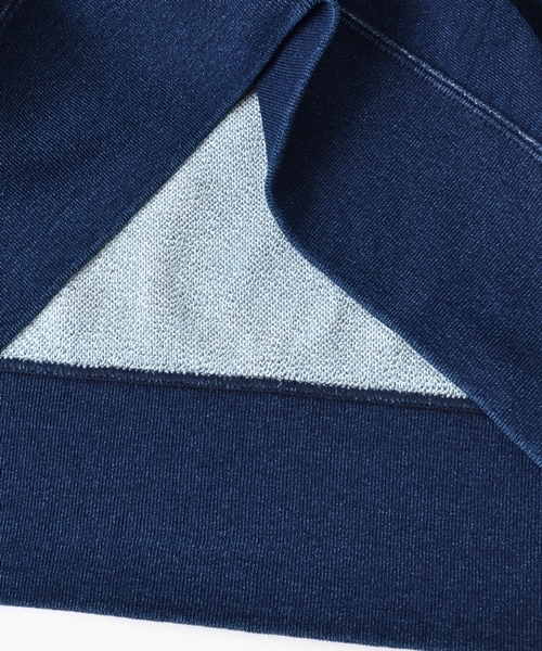 SHIPS(シップス)の「Champion(チャンピオン)×SHIPS AUTHENTIC: 別注 リバースウィーブ インディゴ クルーネック スウェット "ロングスリーブ"■(スウェット・メンズ・ブルー/ネイビー・SMALL/LARGE/MEDIUM)」の7枚目の写真